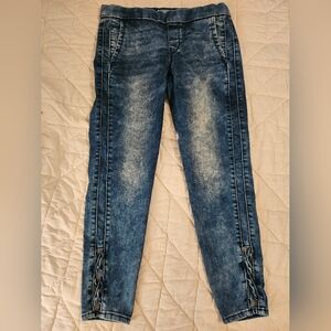 Denizen from Levi's Tie Dye Low Rise Ankle Jegging